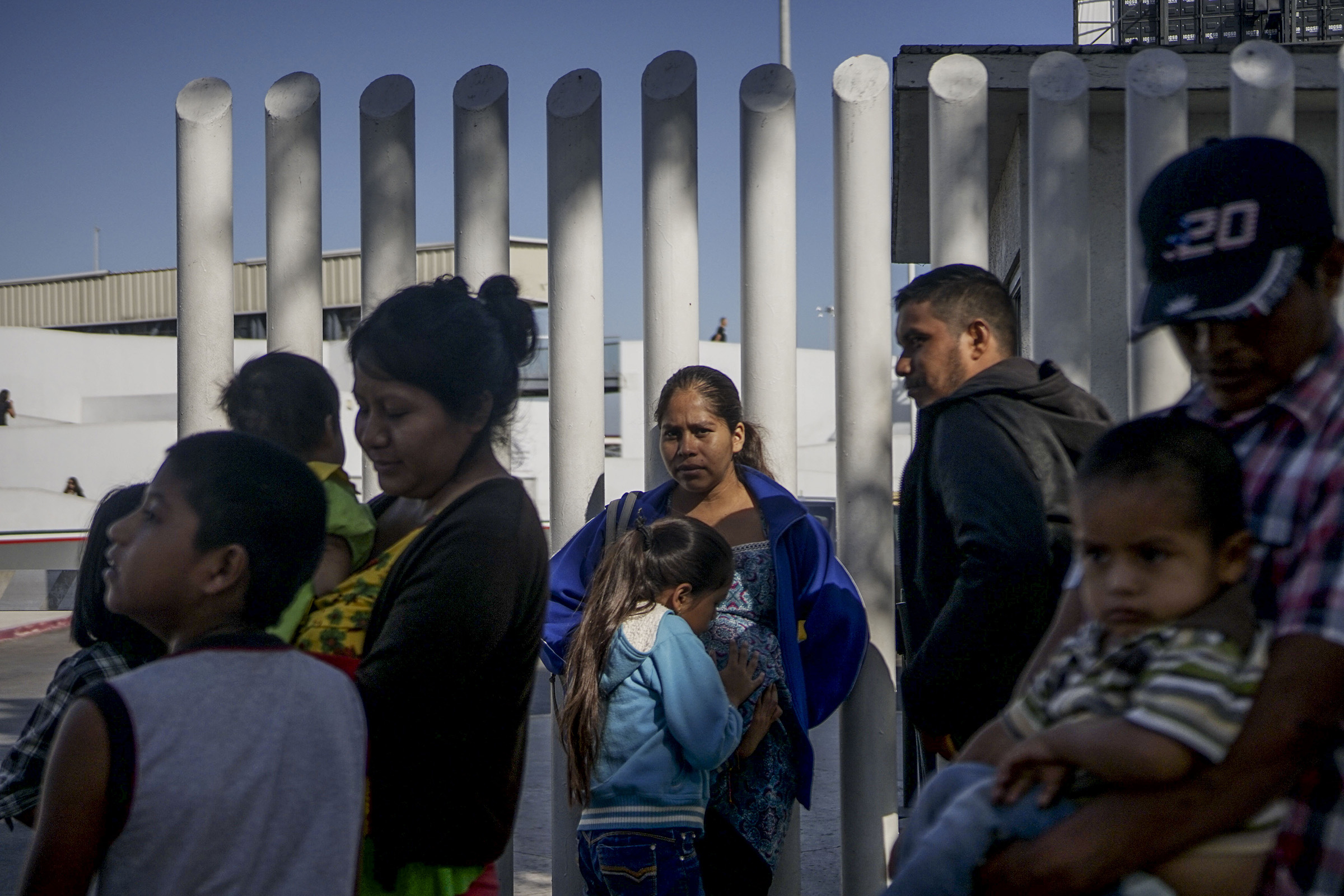U.S. begins returning migrants to Mexican border city 